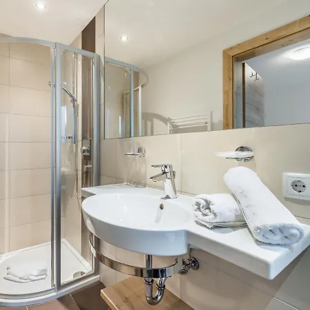 Apart Corona דירה *