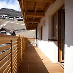 アパート Apart Corona ゼルデン