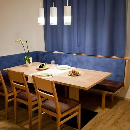 Apart Corona Appartement