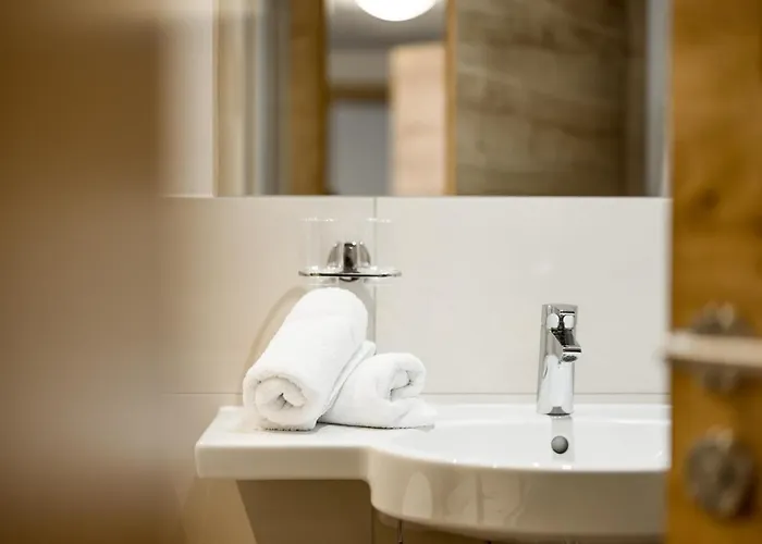 科罗娜公寓式酒店 *