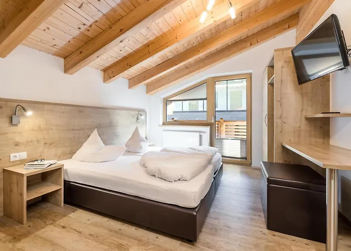 科罗娜公寓式酒店 *